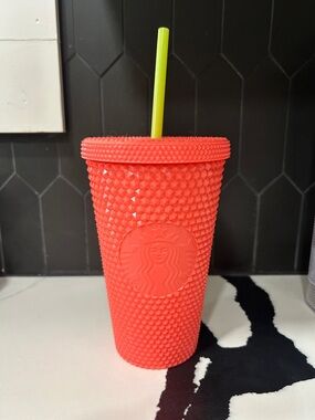 NWT Starbucks Dragon Fruit Bright Pink Tumbler Summer 2022 16oz